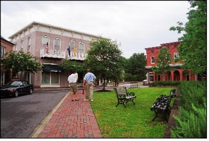 Neighborhood centers offer everyday
goods and services to residents of one or
more neighborhoods. This neighborhood center is
located in I’on in Charleston, SC. I_ON 2.svg