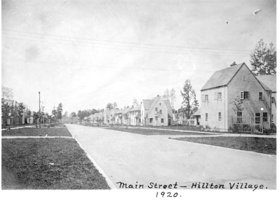 Hilton Village was a government planned residential
village for the shipyard workers during World War I.
History and Growth 1.svg