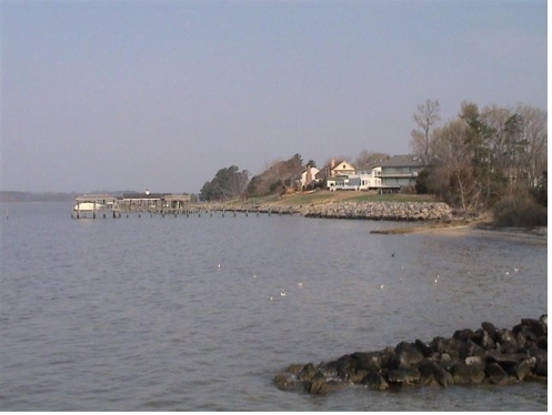 District III has 29 miles of shoreline
of scenic views of the Warwick and James Rivers. City Farm Shoreline.svg